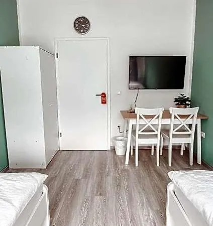 Zweibettzimmer 